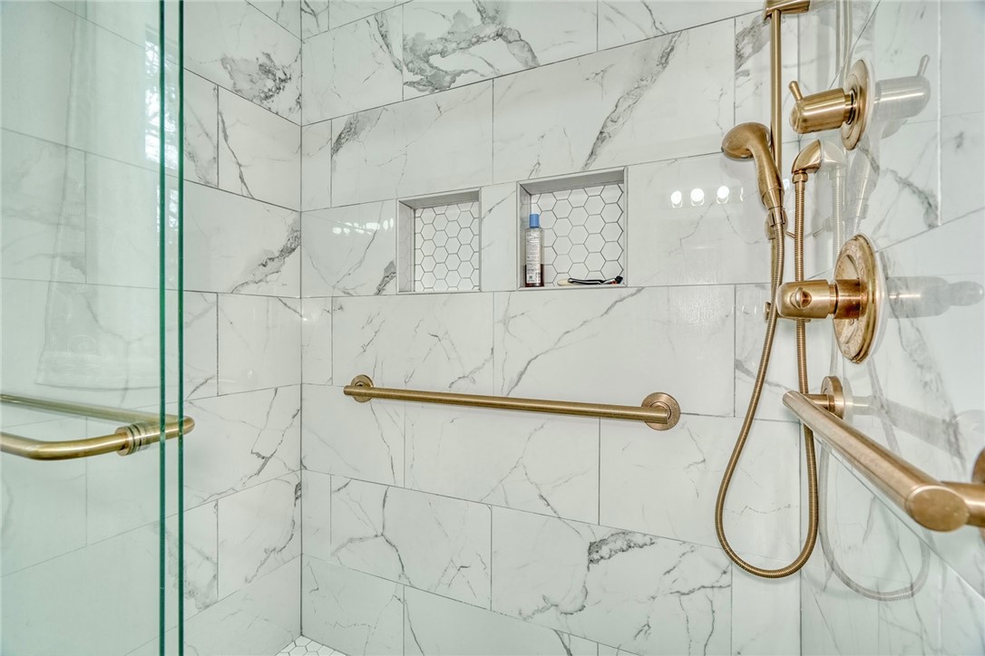 136 Chimney Hill Road Greece, NY 14612 - Photo 34 of 40