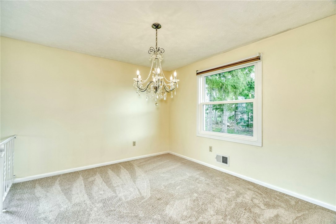 136 Chimney Hill Road Greece, NY 14612 - Photo 9 of 40