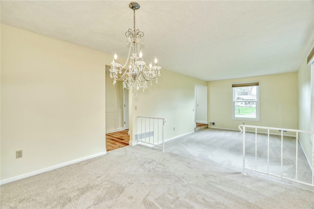 136 Chimney Hill Road Greece, NY 14612 - Photo 10 of 40