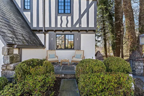 $1,795,000 | 50 Carthage Road, Scarsdale, NY 10583