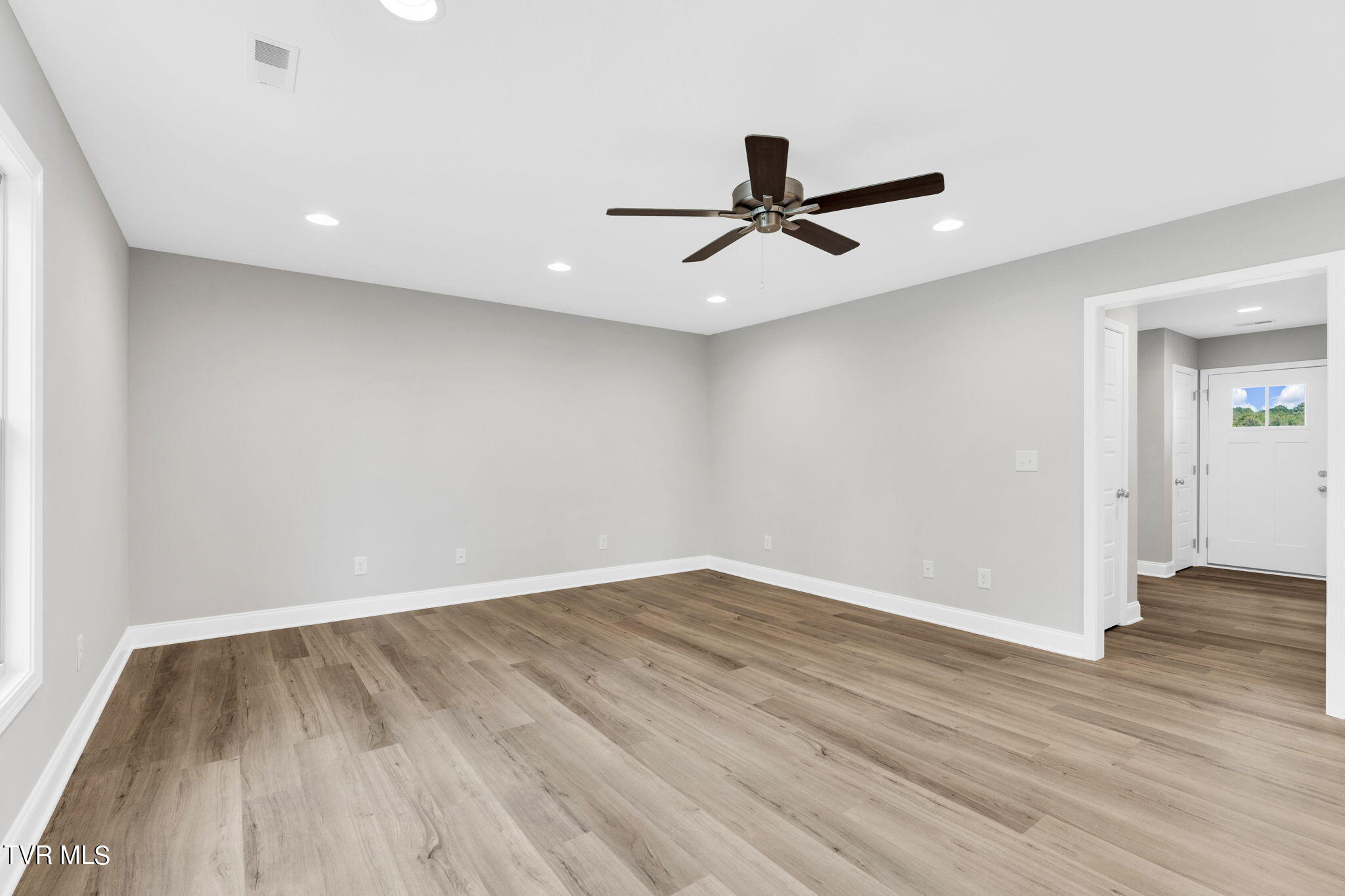 583 Ridgecrest Road Jonesborough, TN 37659 - Photo 14 of 46 40-web-or-mls-DSC02895