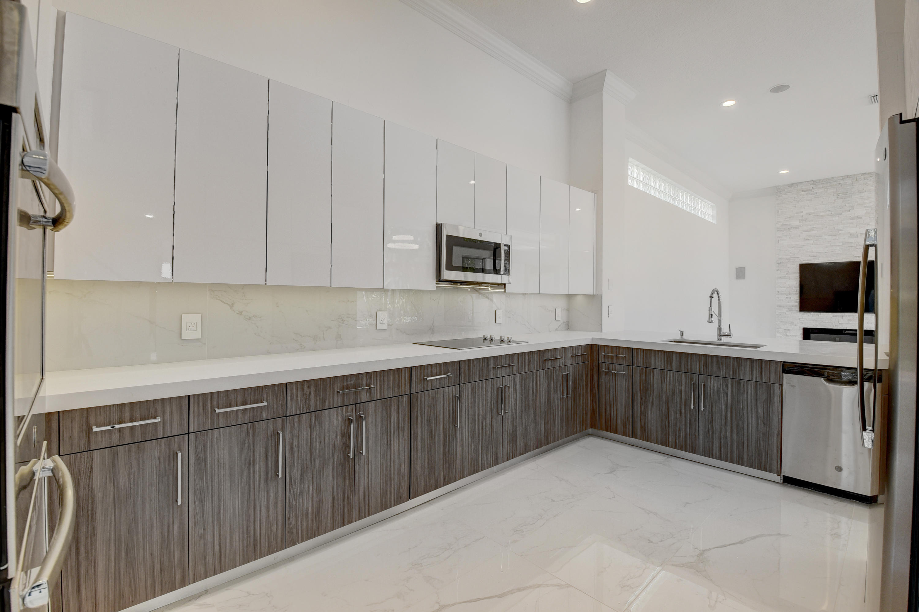 3295 Northwest 53rd Circle Boca Raton, FL 33496 - Photo 4 of 66 Virtuals1 (22)