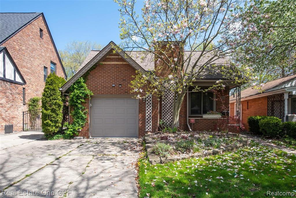 466 Touraine Road Grosse Pointe, MI 48236 - Photo 1 of 28