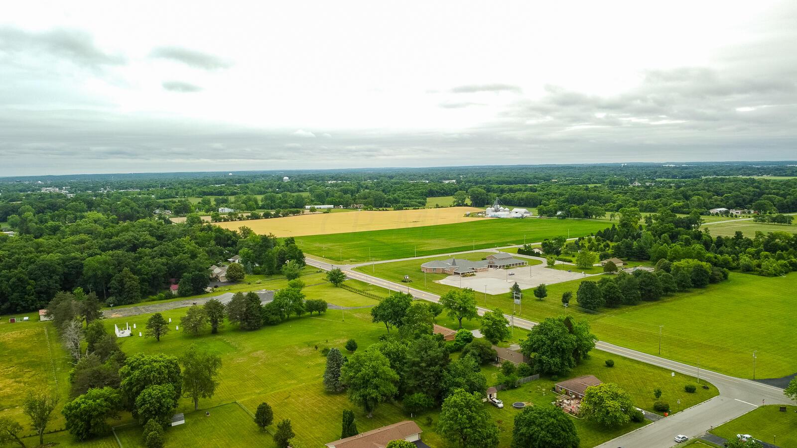 3740 Ronda Court Springfield, OH 45502 - Photo 44 of 50 C4D2936B-DECA-45FD-B273-3EE39F653047