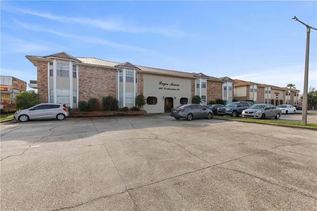 $1,200 | 4800 Pontchartrain Drive, Unit 13, Slidell, LA 70458
