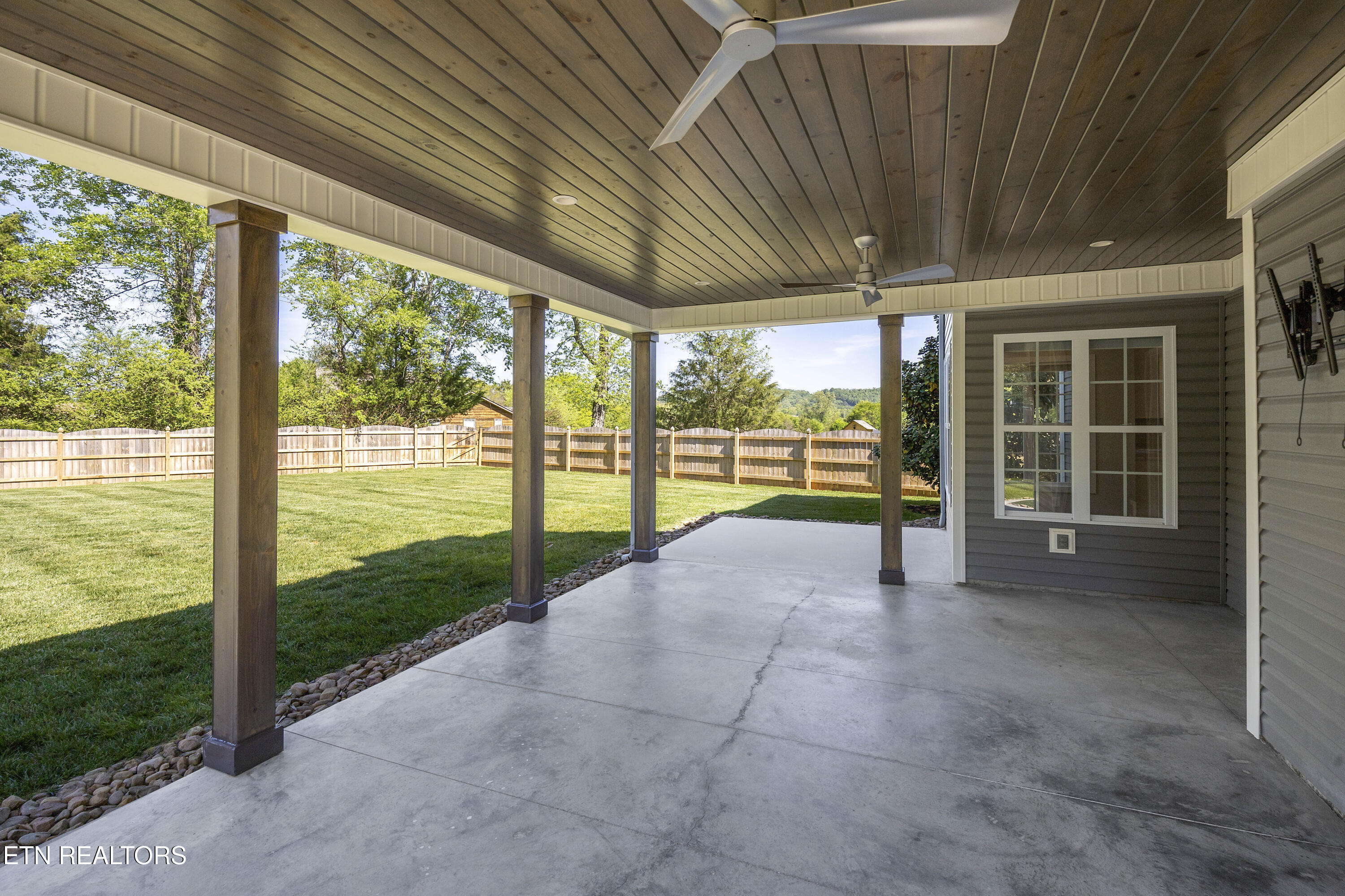 7325 Ladd Road Powell, TN 37849 - Photo 8 of 43 L40A8892