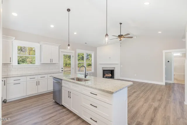 $374,900 | 125 Tee Drive, Selma, NC 27576