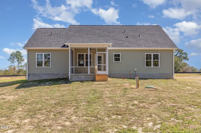 $376,400 | 125 Tee Drive, Selma, NC 27576