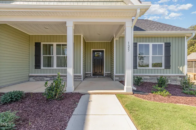 $376,400 | 125 Tee Drive, Selma, NC 27576