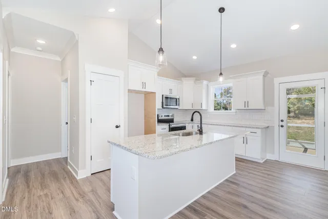 $376,400 | 125 Tee Drive, Selma, NC 27576