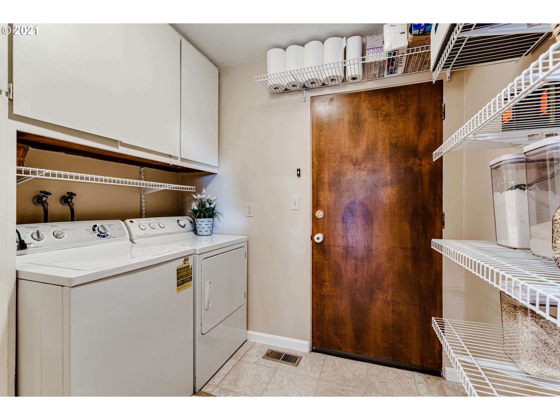 26098 Marina Road Veneta, OR 97487 - Photo 13 of 31 Gallery Image 13