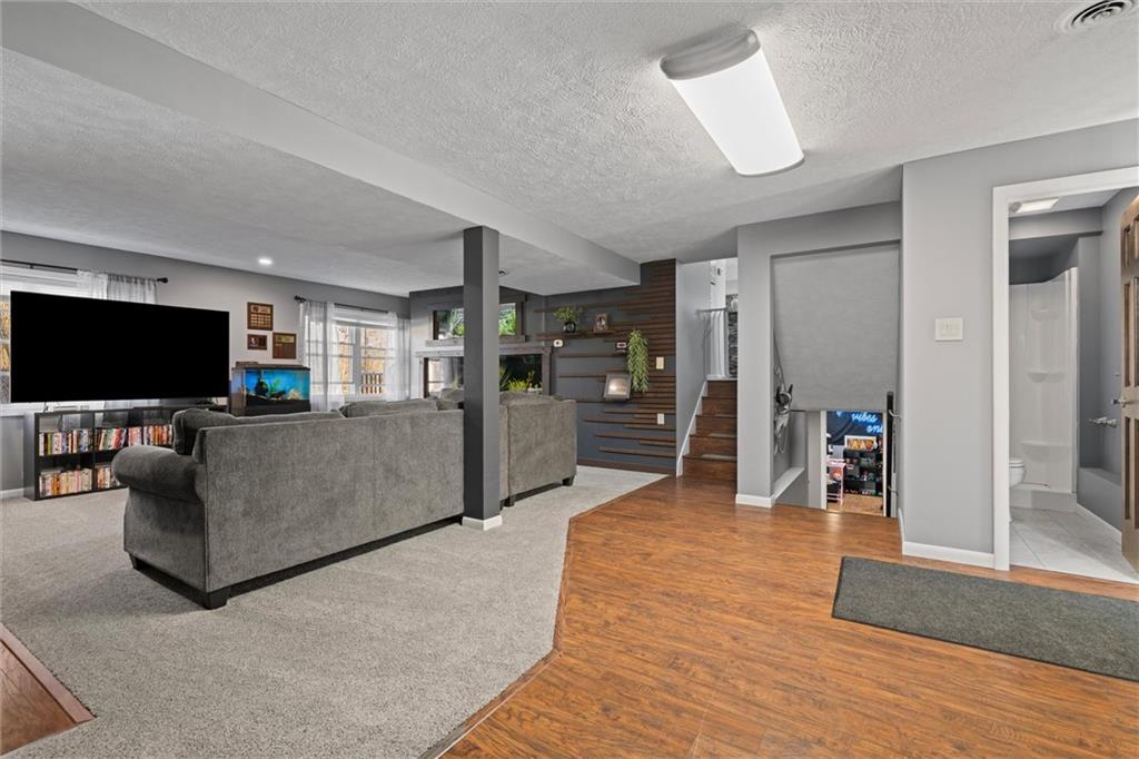 795 Robertson Road Hermitage, PA 16148 - Photo 13 of 39