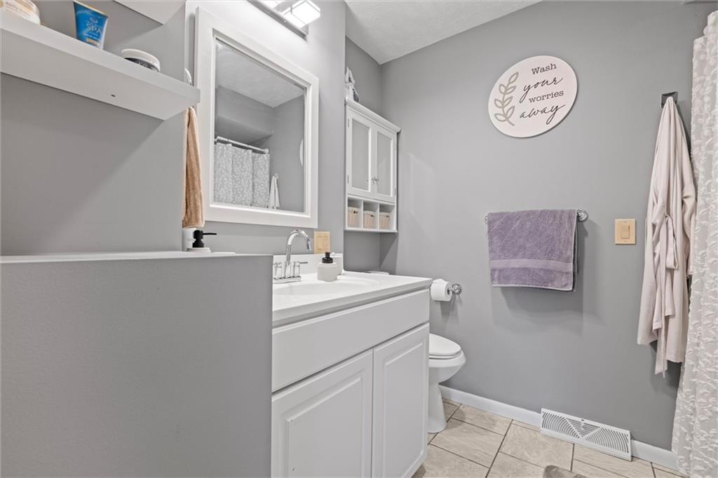 795 Robertson Road Hermitage, PA 16148 - Photo 21 of 39