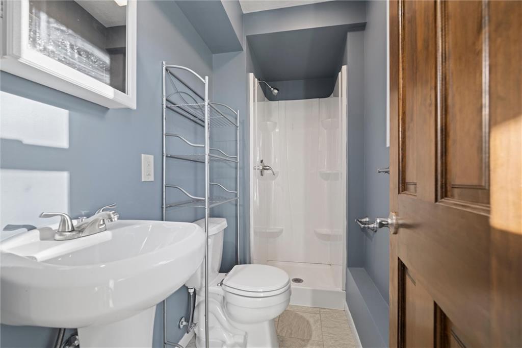 795 Robertson Road Hermitage, PA 16148 - Photo 23 of 39