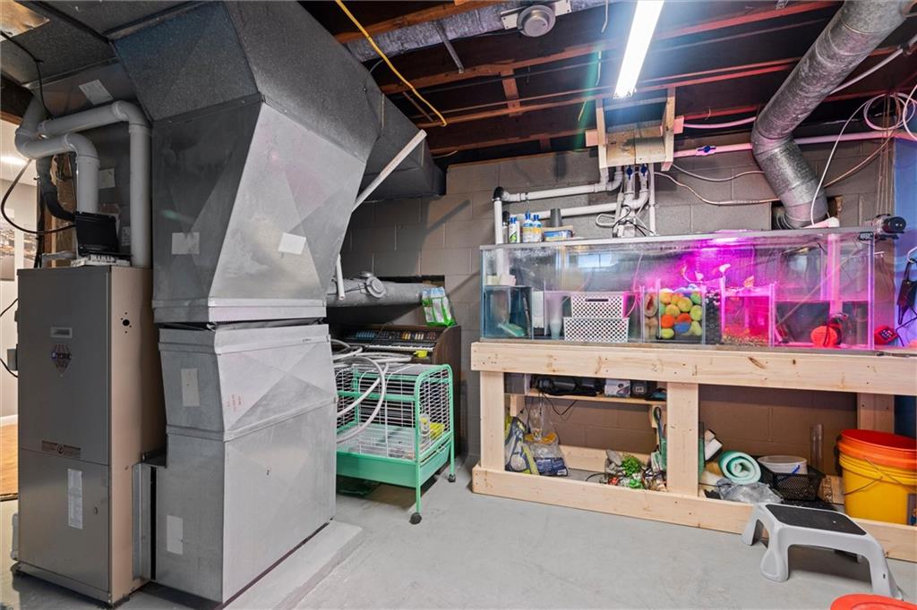 795 Robertson Road Hermitage, PA 16148 - Photo 24 of 39