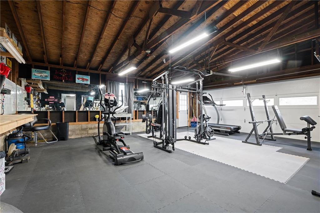 795 Robertson Road Hermitage, PA 16148 - Photo 26 of 39