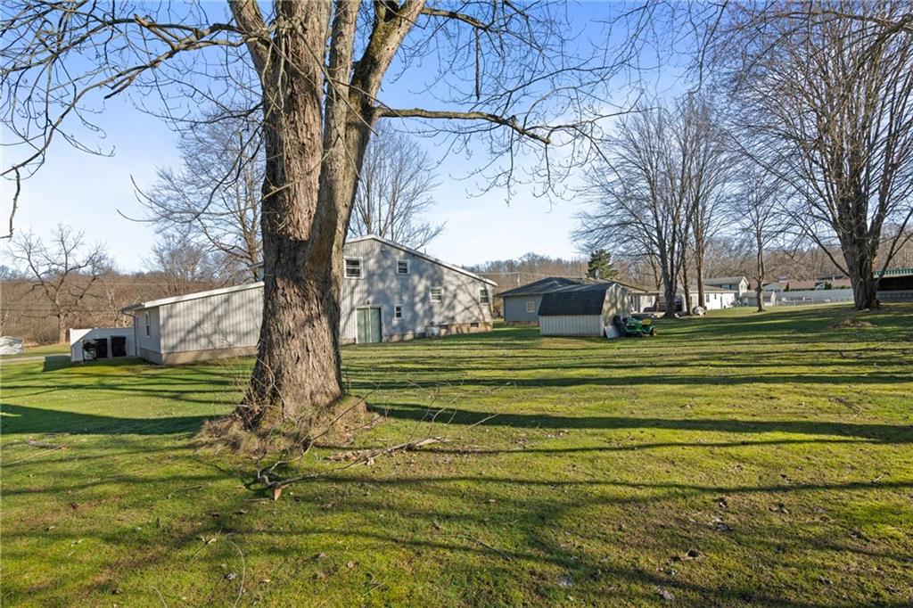 795 Robertson Road Hermitage, PA 16148 - Photo 28 of 39