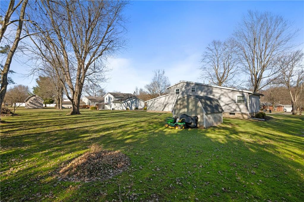 795 Robertson Road Hermitage, PA 16148 - Photo 30 of 39