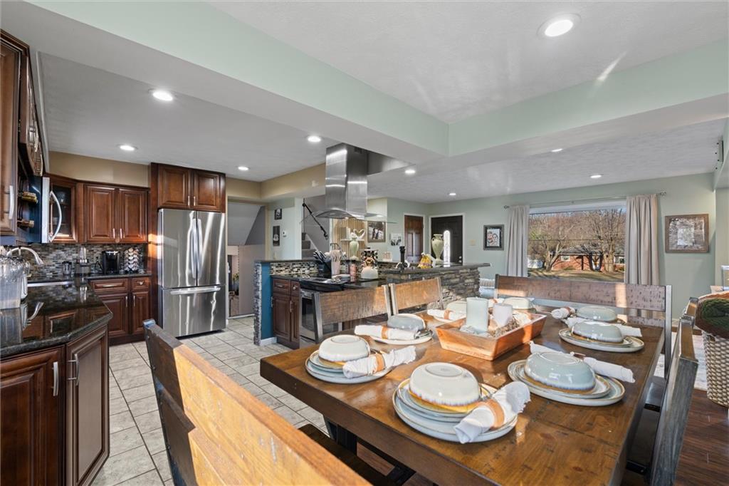 795 Robertson Road Hermitage, PA 16148 - Photo 5 of 39