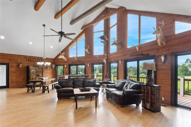 $699,000 | 26348 Southeast Highway 42, Umatilla, FL 32784