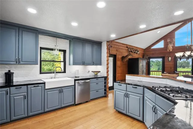 $699,000 | 26348 Southeast Highway 42, Umatilla, FL 32784