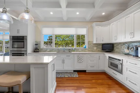 $6,450,000 | 8 Bowsprit Point, Mashpee, MA 02649