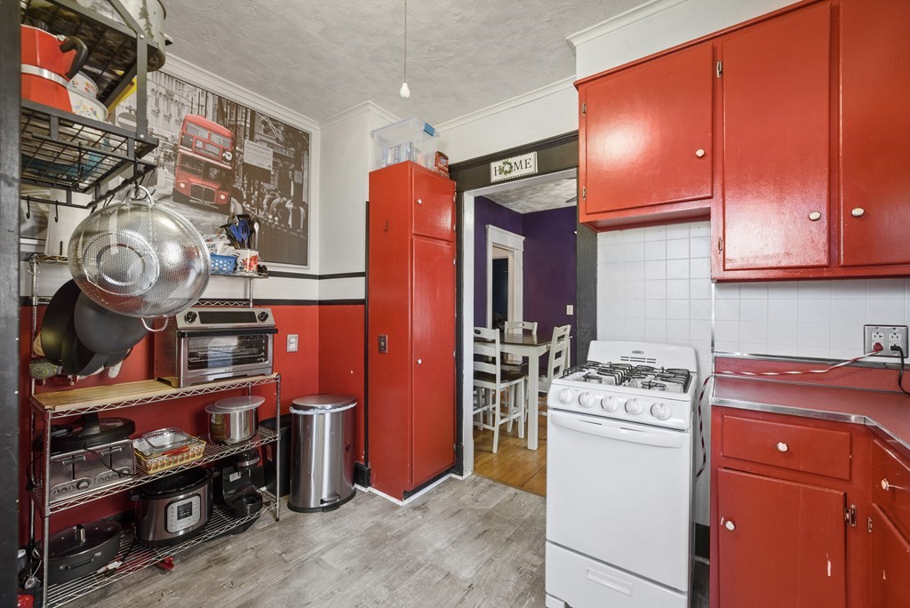 16 Eldert Street Springfield, MA 01109 - Photo 14 of 29