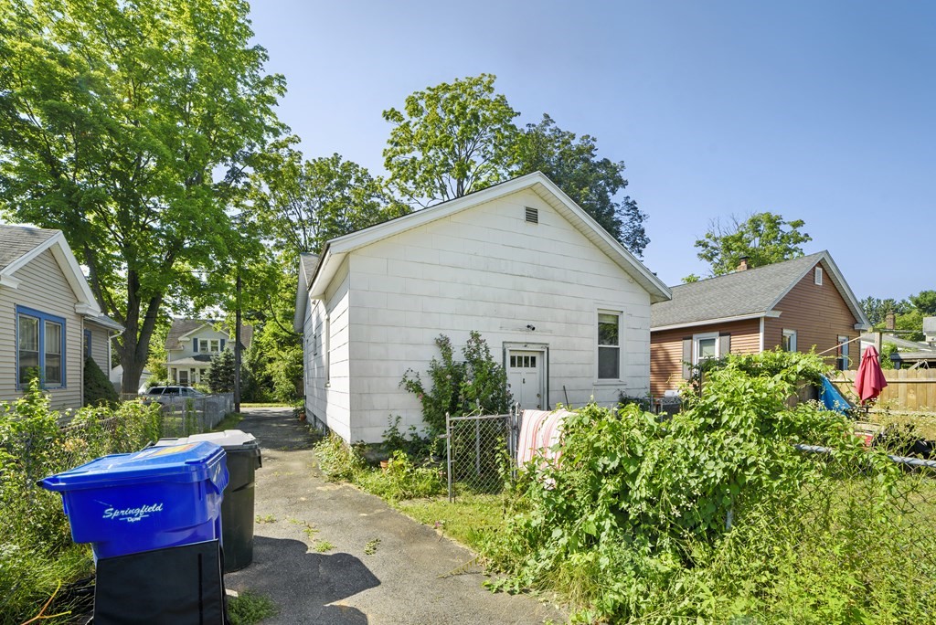 16 Eldert Street Springfield, MA 01109 - Photo 25 of 29