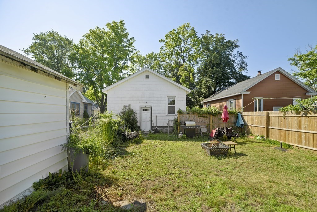 16 Eldert Street Springfield, MA 01109 - Photo 27 of 29