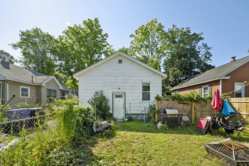 16 Eldert Street Springfield, MA 01109 - Photo 28 of 29