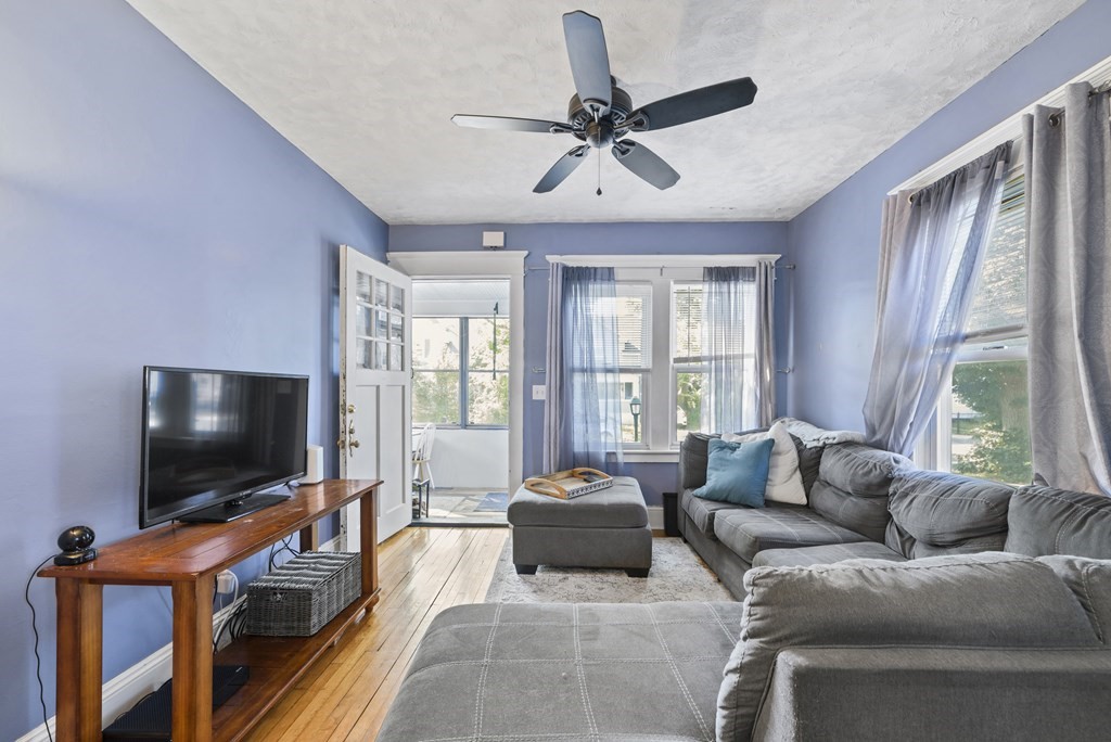 16 Eldert Street Springfield, MA 01109 - Photo 6 of 29