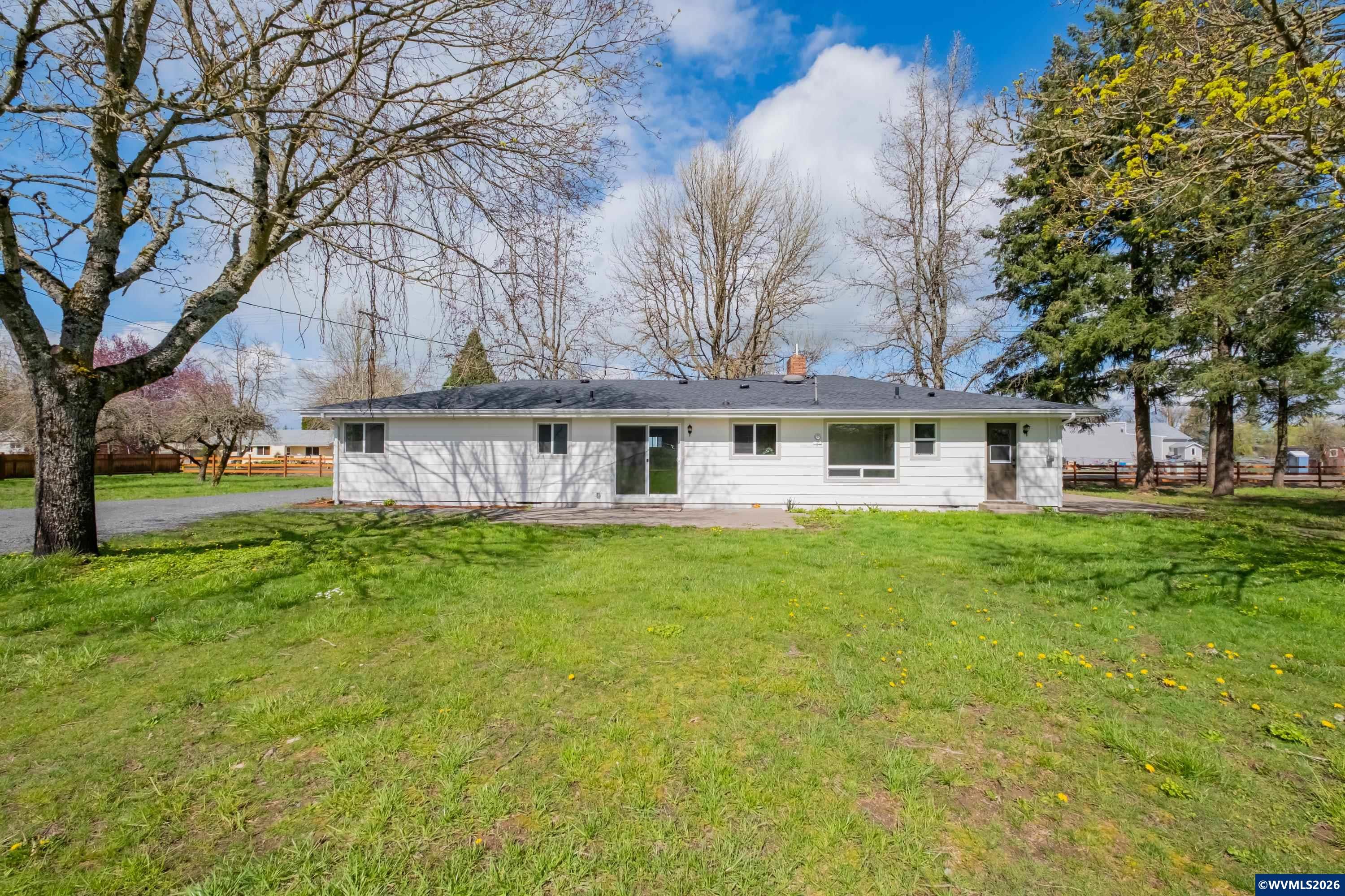 33001 Sandridge Road Lebanon, OR 97355 - Photo 38 of 50