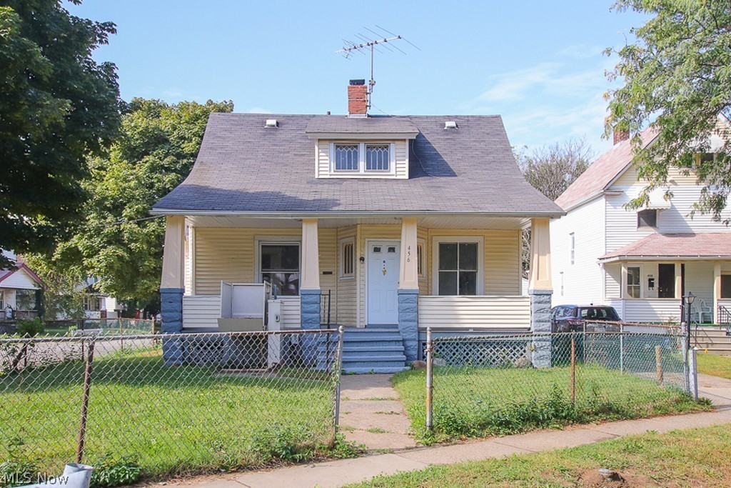 456 Cleveland Road Cleveland, OH 44108 - Photo 1 of 26 Gallery Image 1