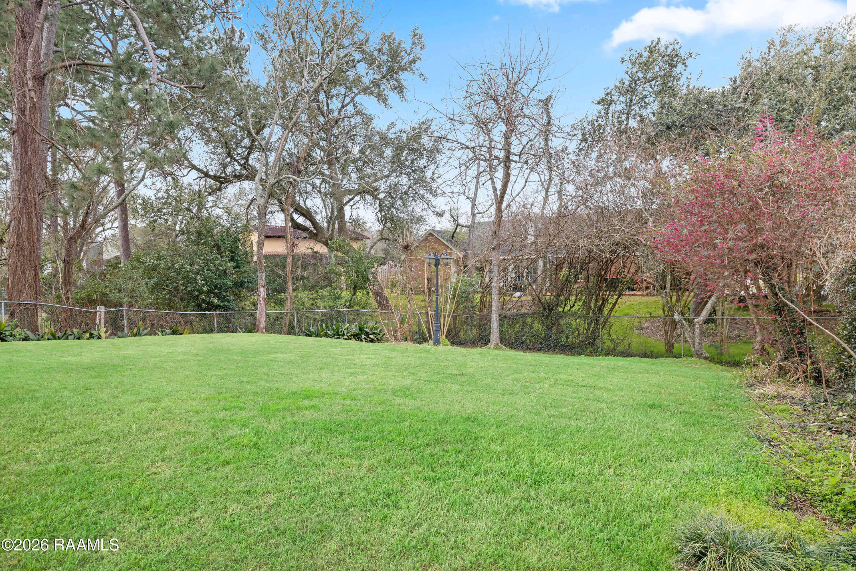 110 Canterbury Road Lafayette, LA 70503 - Photo 41 of 49 110 Canterbury-38