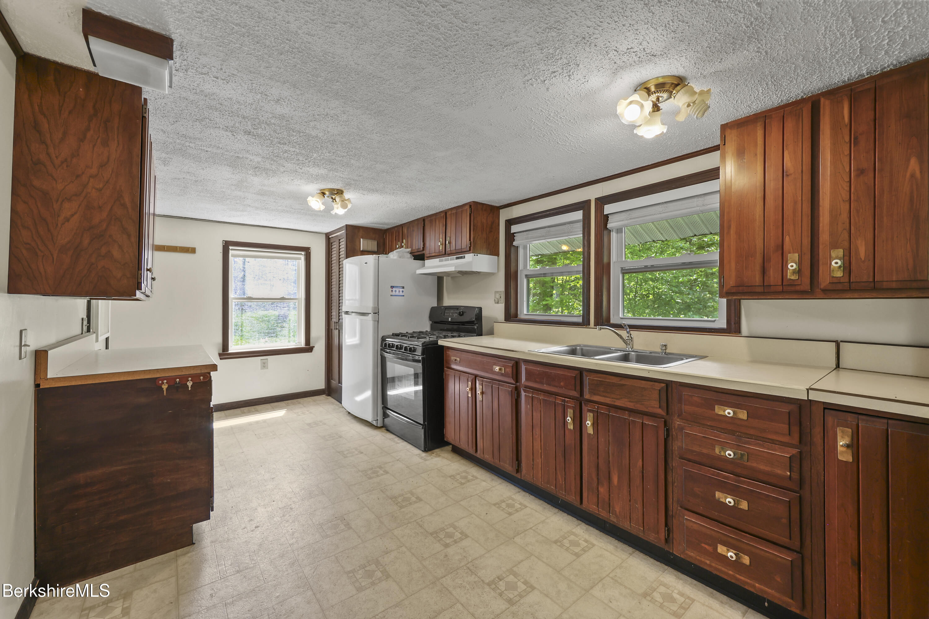 30 Jackson Road Savoy, MA 01256 - Photo 5 of 42 Kitchen