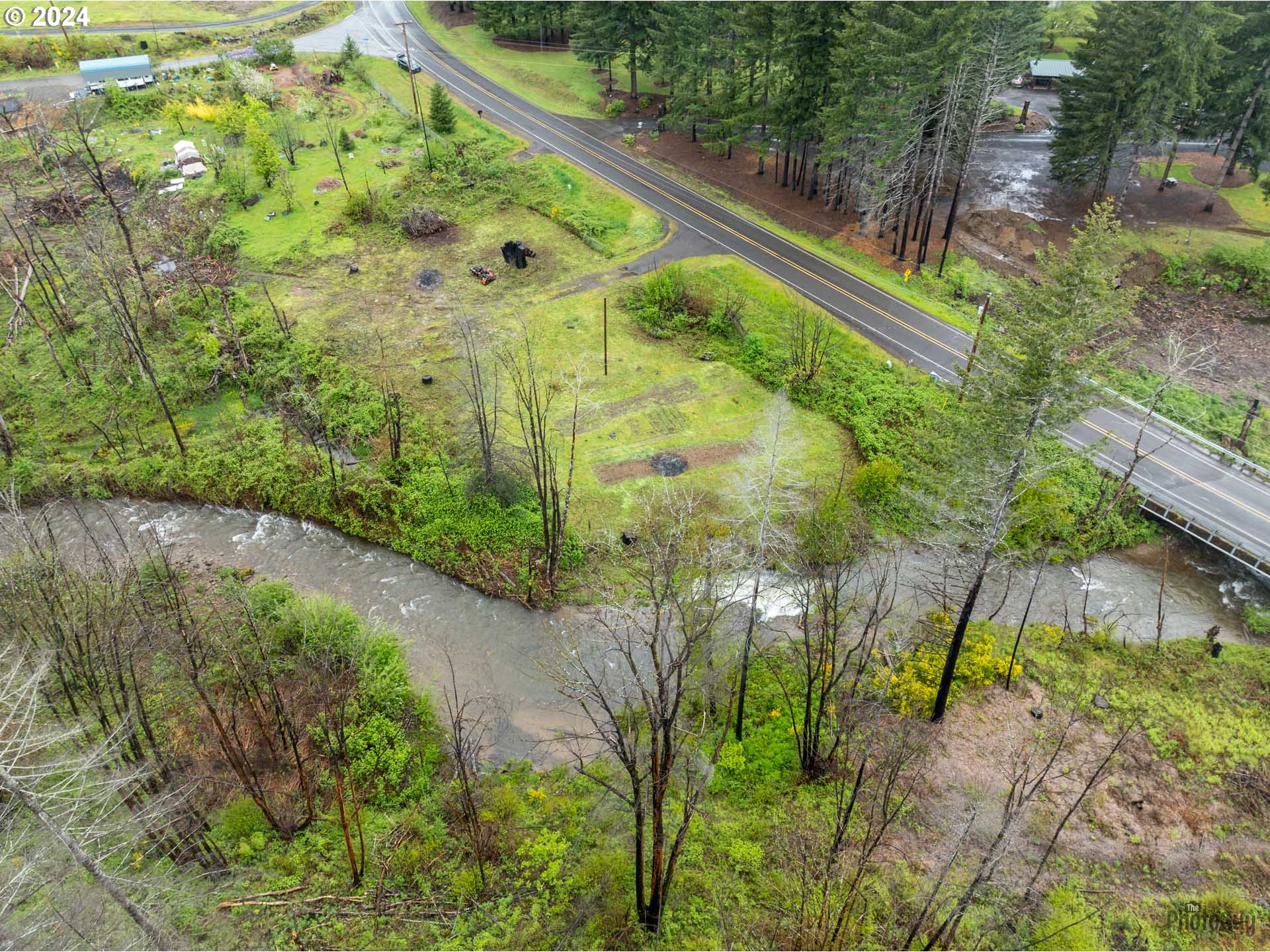 46734 Goodpasture Road Vida, OR 97488 - Photo 18 of 30 Gallery Image 18