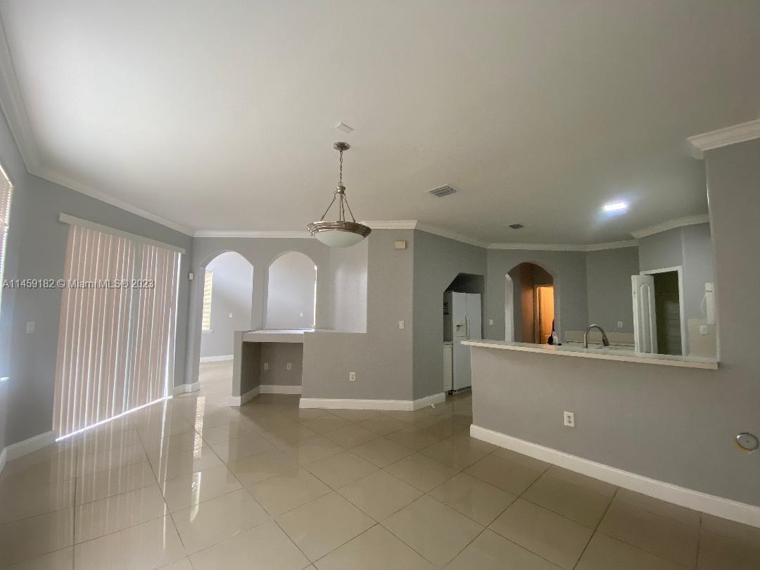 5586 Northwest 112th Path Doral, FL 33178 - Photo 12 of 30