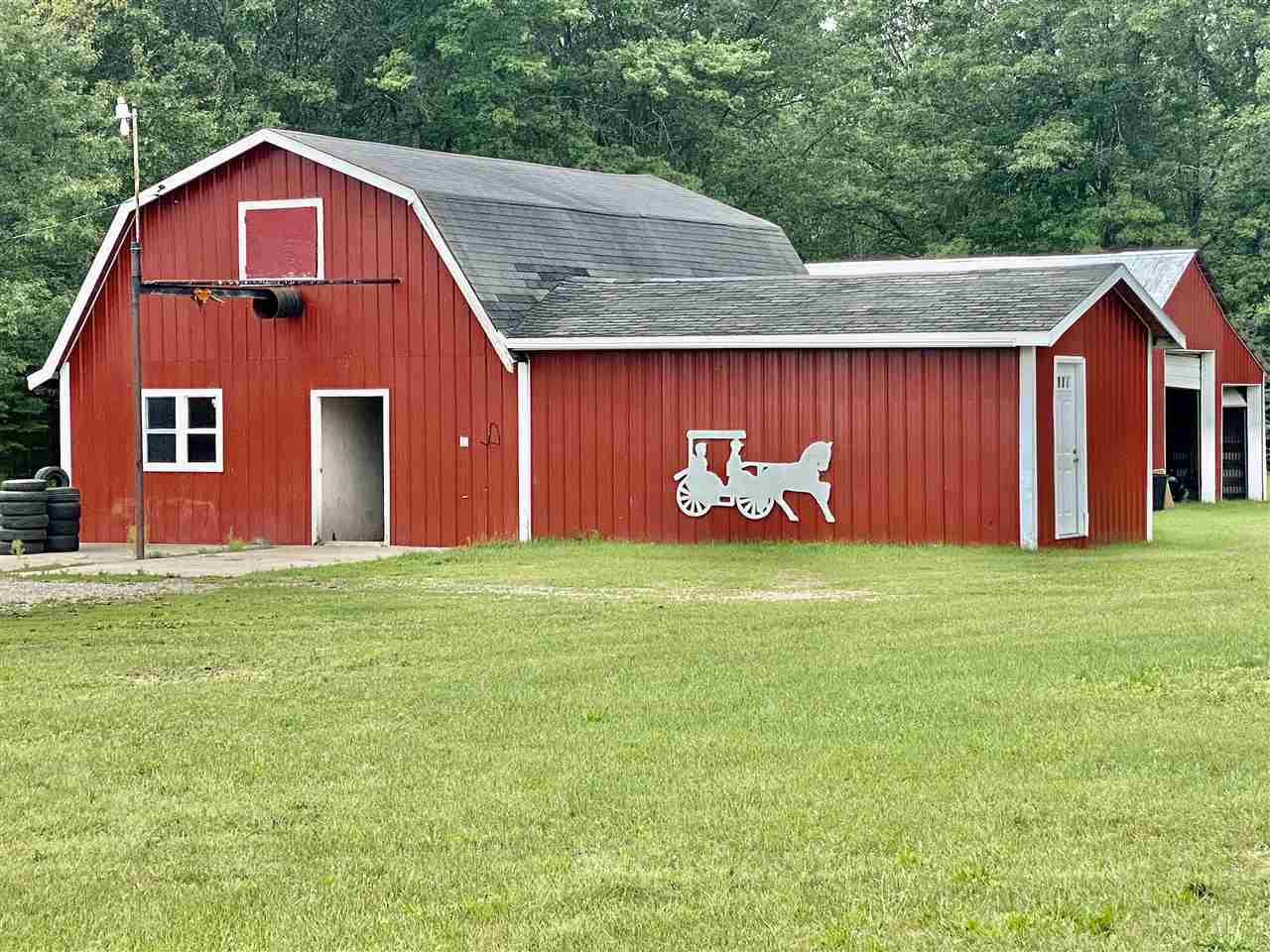 6405 Round Lake Road Gladwin, MI 48624 - Photo 7 of 64