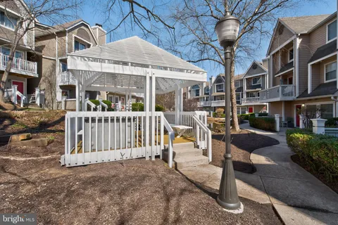 $440,000 | 5715 Chapman Mill Drive, Unit 350, Rockville, MD 20852