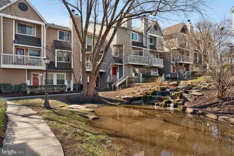$440,000 | 5715 Chapman Mill Drive, Unit 350, Rockville, MD 20852