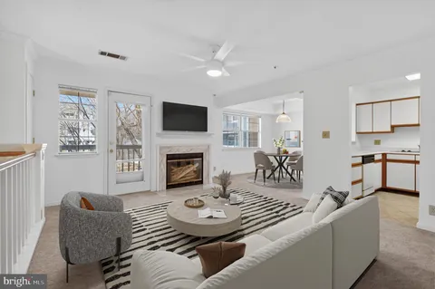 $440,000 | 5715 Chapman Mill Drive, Unit 350, Rockville, MD 20852