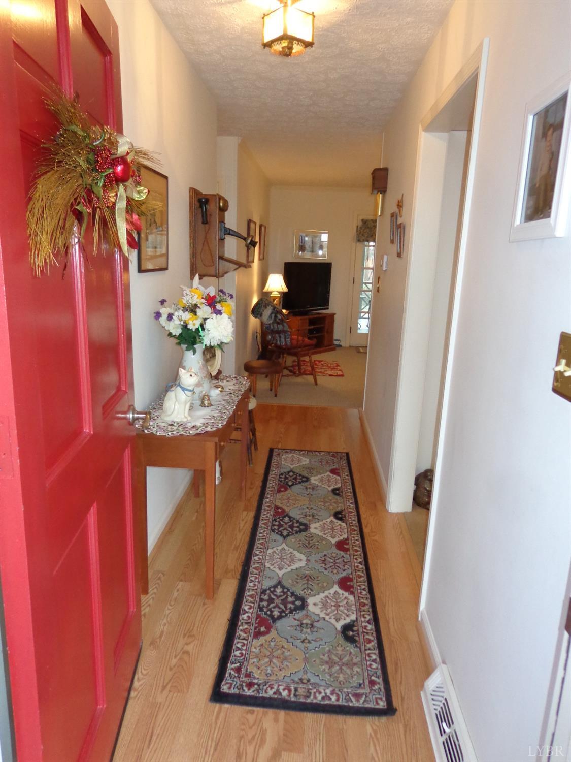 218 Otterview Road Forest, VA 24551 - Photo 15 of 63 Entry foyer , LR to right den straight ahead