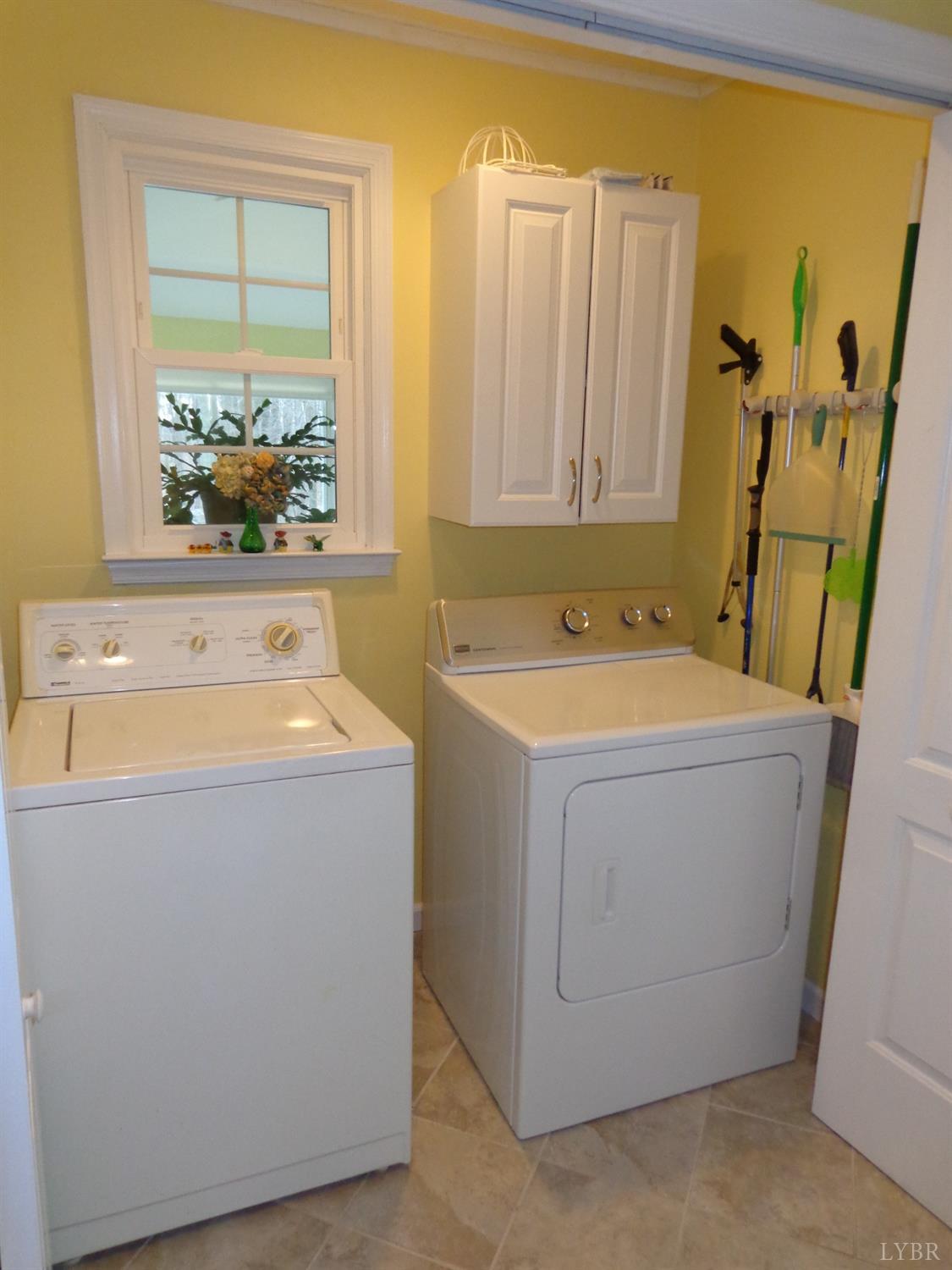 218 Otterview Road Forest, VA 24551 - Photo 30 of 63 a utility room with dryer and washer
