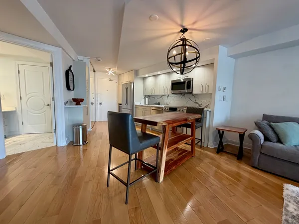 a view of a livingroom and dining room