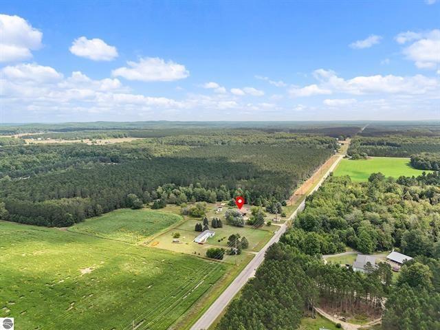 402 West 32 Road Boon, MI 49618 - Photo 8 of 44 8