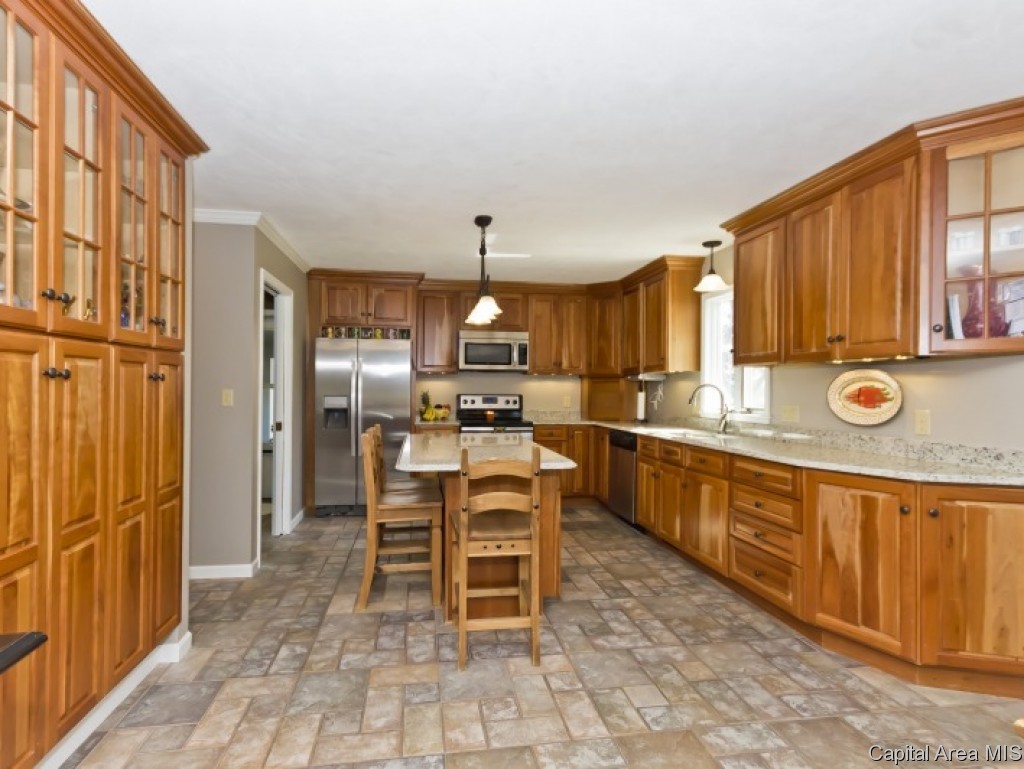 4804 Wildcat Run Springfield, IL 62711 - Photo 8 of 25