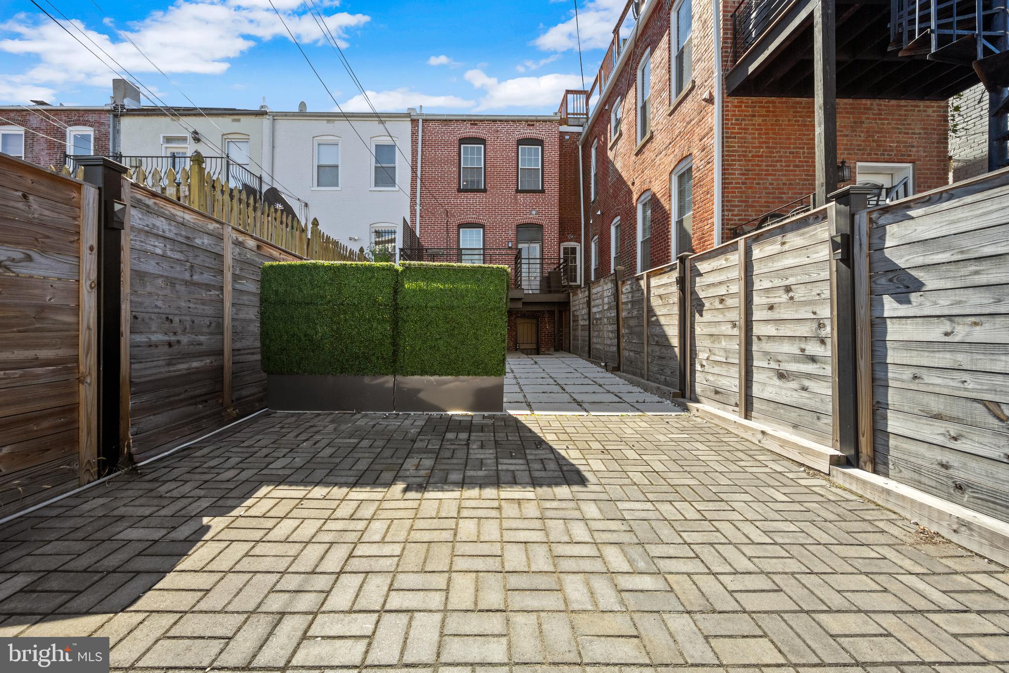 41 R Street Northwest Washington, DC 20001 - Photo 39 of 43 a view of a pathway along the building