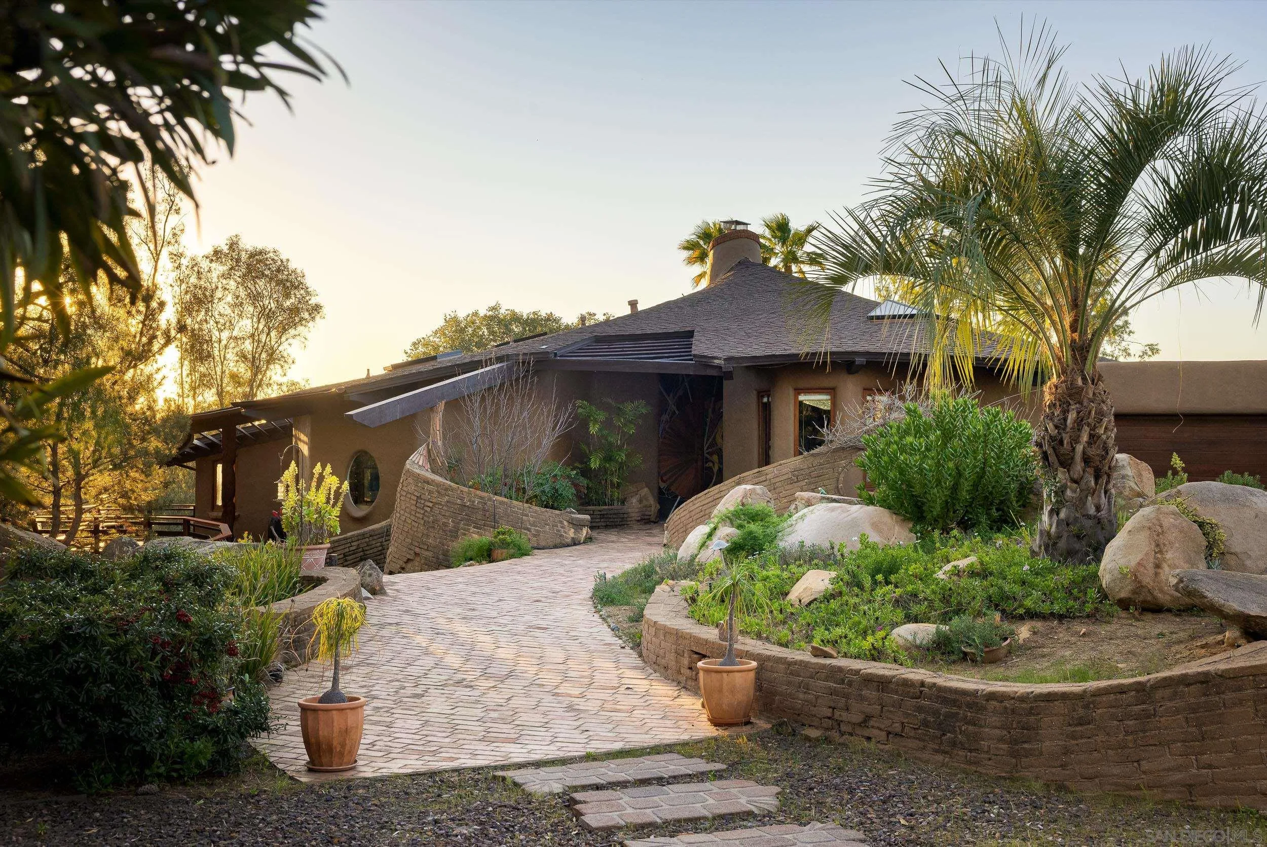 16512 Wilderness Road Poway, CA 92064 - Photo 2 of 29 Gallery Image 2