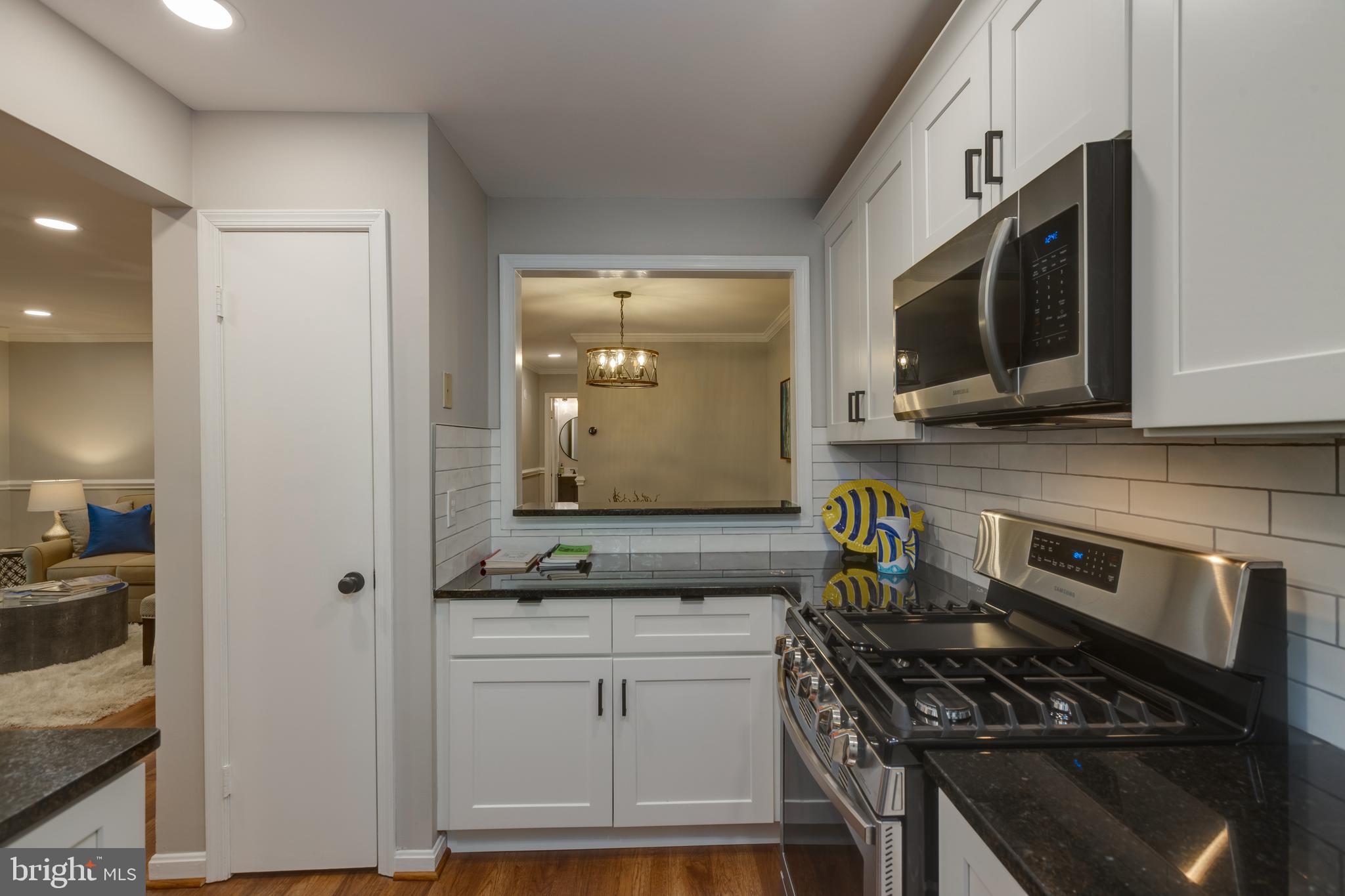 10016 Oakton Terrace Road Oakton, VA 22124 - Photo 13 of 28 Gallery Image 13