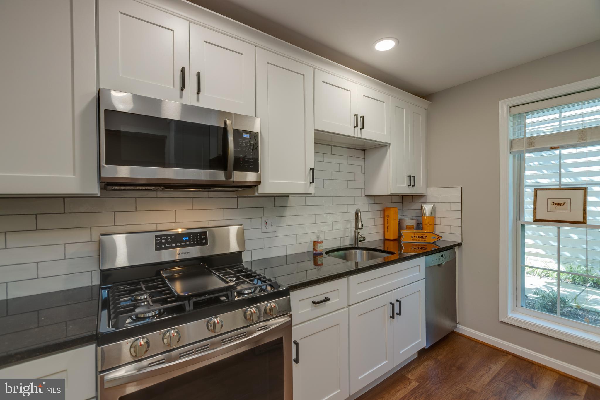 10016 Oakton Terrace Road Oakton, VA 22124 - Photo 14 of 28 Gallery Image 14